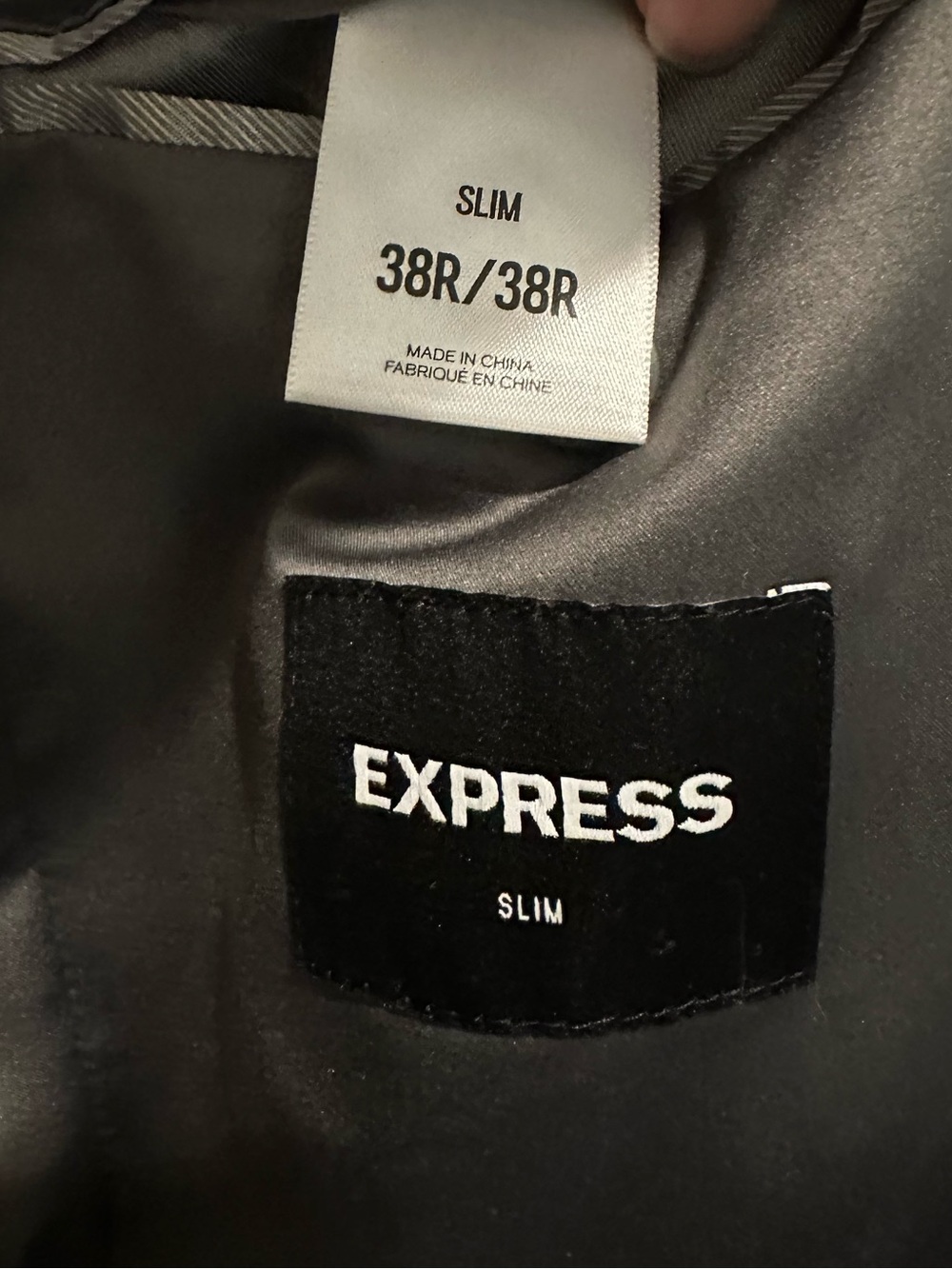Express Suit - Picture 5 of 6
